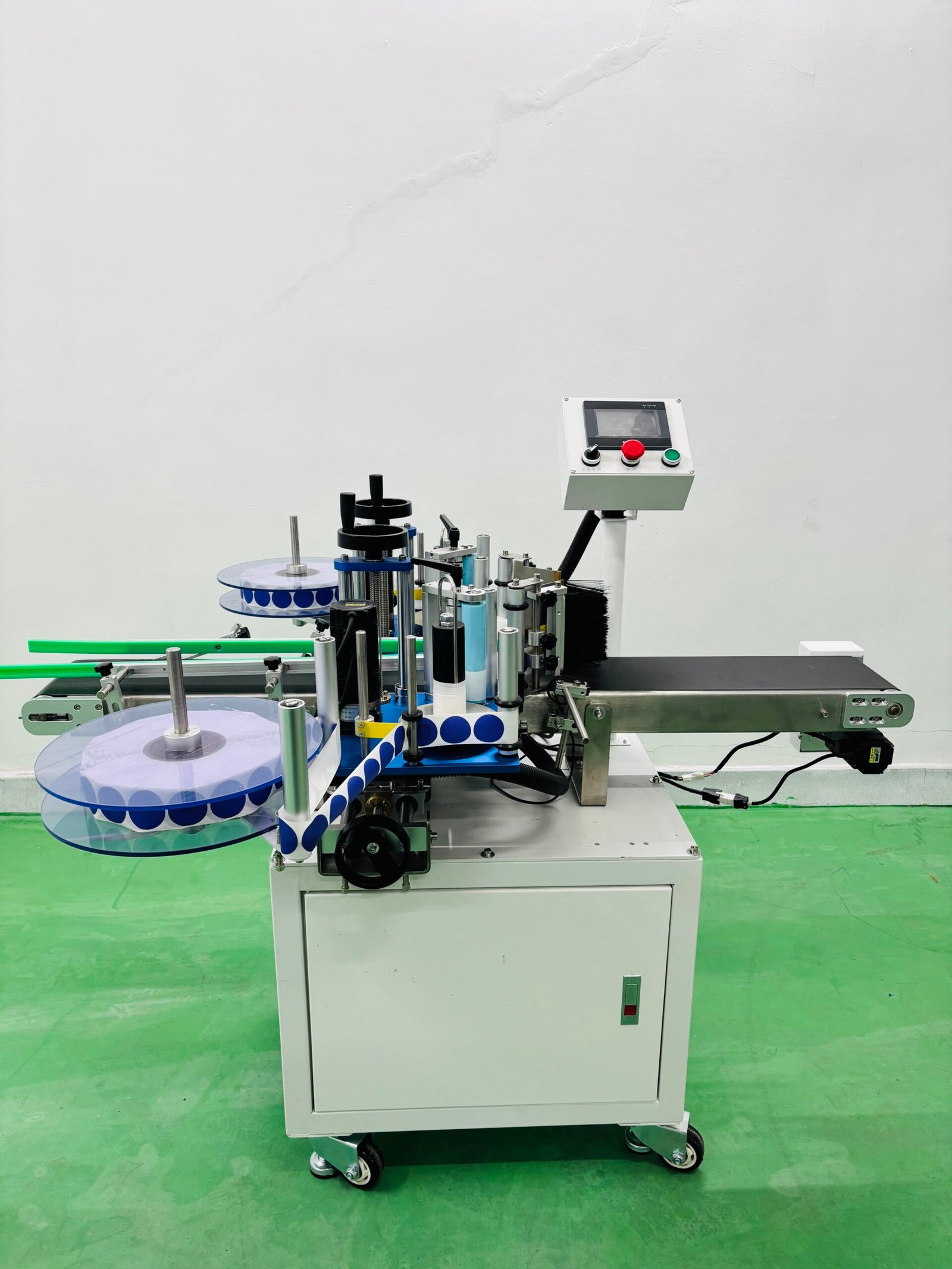 Double side labeling machine - Image 2