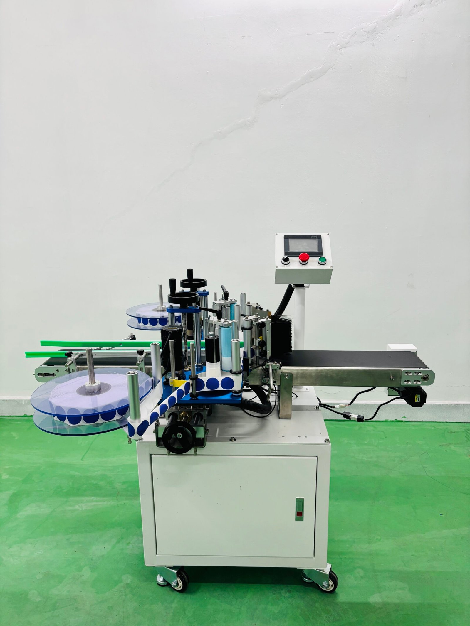 Double side labeling machine - Image 3